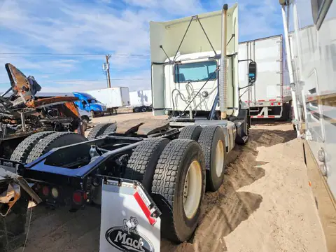 2014 MACK CXU613 VIN 1M1AW02Y4EM041012 фото 4