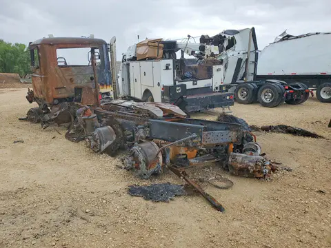 2021 MACK GRANITE VIN 1M1GR4GY7MM020011 фото 2