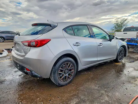 3MZBM1M70GM256962 — 2016 Mazda 3, photo 3 from Copart 15.10.2026, Front end