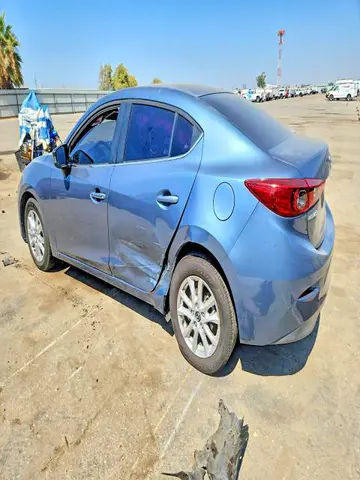 2016 Mazda 3 VIN JM1BM1U77G1277629 фото 2