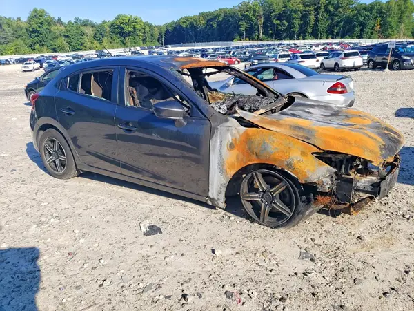 3MZBN1K75HM134891 — 2017 Mazda 3, photo 4 from Copart 07.10.2026, Fire
