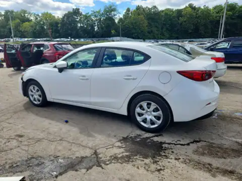 3MZBN1U72HM134960 — 2017 Mazda 3, photo 2 from Copart, Front end