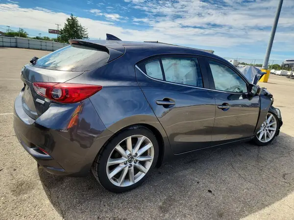 JM1BN1M30H1142391 — 2017 Mazda 3, photo 3 from Copart, Front end