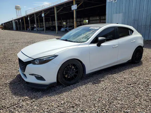 3MZBN1L30JM176838 Mazda 3 2018 — uszkodzenie Tył, zdjęcie przed naprawą