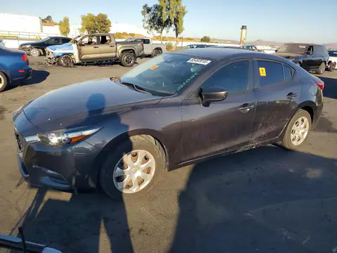 3MZBN1U76JM203381 — 2018 Mazda 3, Вандалізм (Vandalism), фото до ремонту