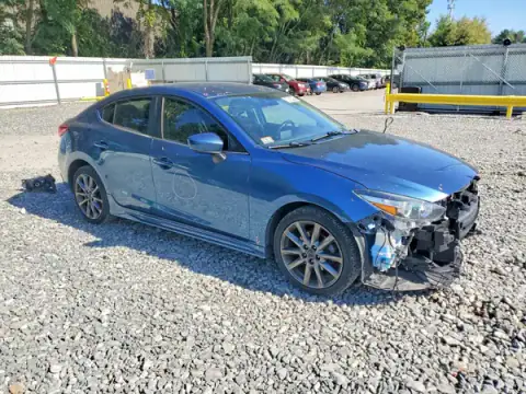 3MZBN1V38JM252142 — 2018 Mazda 3, photo 4 from Copart 01.10.2026, Front end
