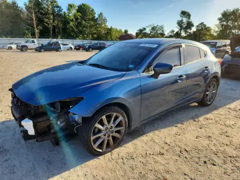 3MZBN1L36JM260727 — 2018 Mazda 3, Передня частина (Front End), фото до ремонту