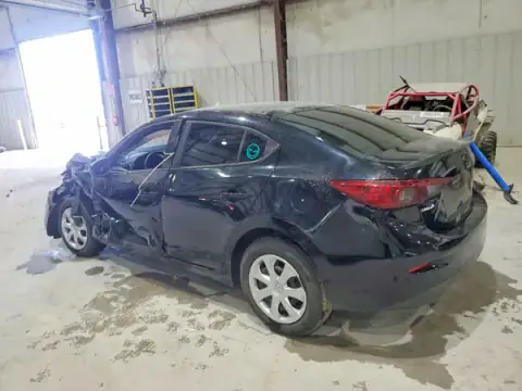 3MZBN1U77JM194237 — 2018 Mazda 3, photo 2 from Copart, Front end
