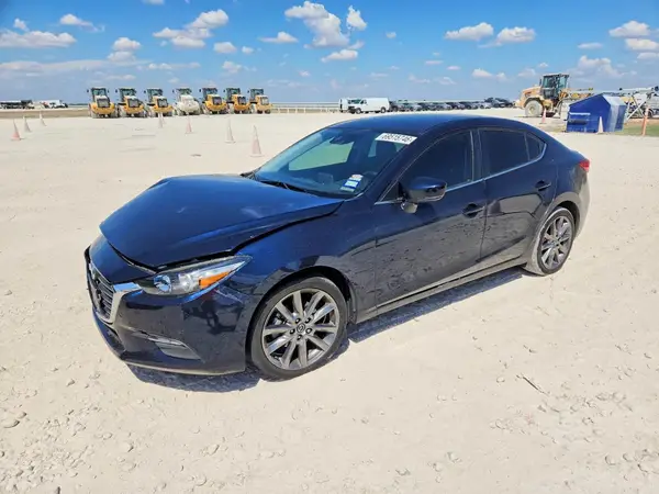 3MZBN1V33JM172702 Mazda 3 2018 — uszkodzenie Przód, zdjęcie przed naprawą