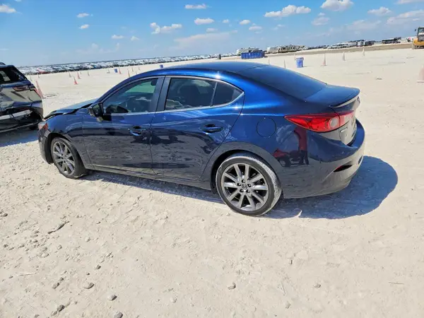 3MZBN1V33JM172702 — 2018 Mazda 3, zdjęcie 2 z Copart, Przód
