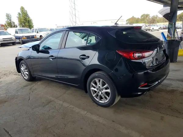 3MZBN1K70JM226450 — 2018 Mazda 3, photo 2 from Copart, Front end