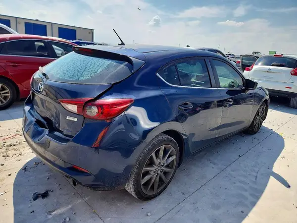 2018 MAZDA 3 VIN 3MZBN1L37JM272000 фото 3