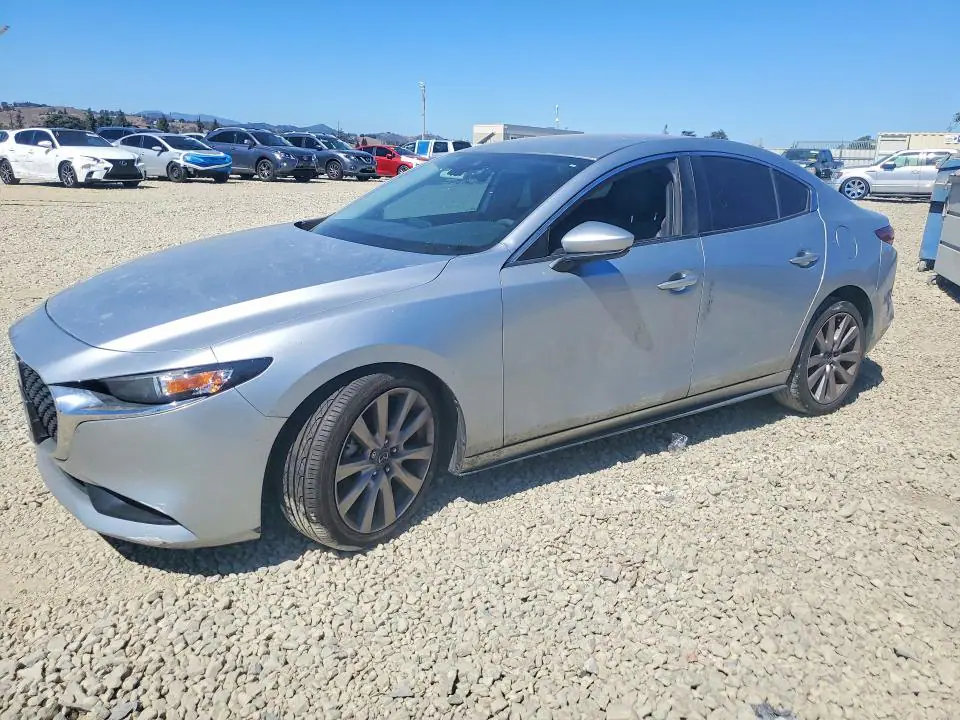 3MZBPAAL6KM109482 Mazda 3 2019 — повреждение Повреждения снизу, фото до ремонта