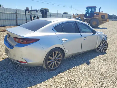 3MZBPAAL6KM109482 — 2019 Mazda 3, фото 3 с аукциона Copart 13.10.2026, Повреждения снизу