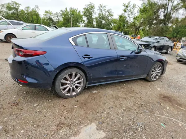 JM1BPACL6L1166473 — 2020 Mazda 3, фото 3 с аукциона Copart, Повреждения снизу