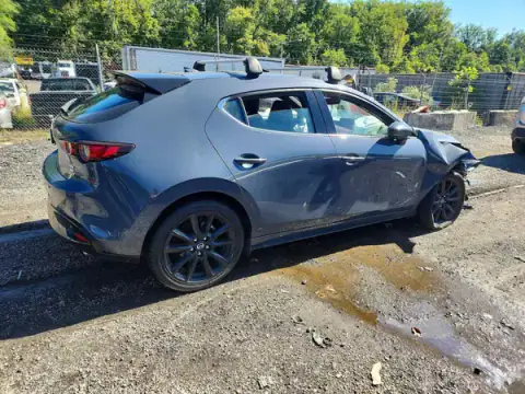 JM1BPBNY6M1330255 — 2021 Mazda 3, photo 3 from Copart, Front end