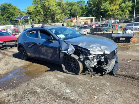 JM1BPBNY6M1330255 — 2021 Mazda 3, photo 4 from Copart, Front end
