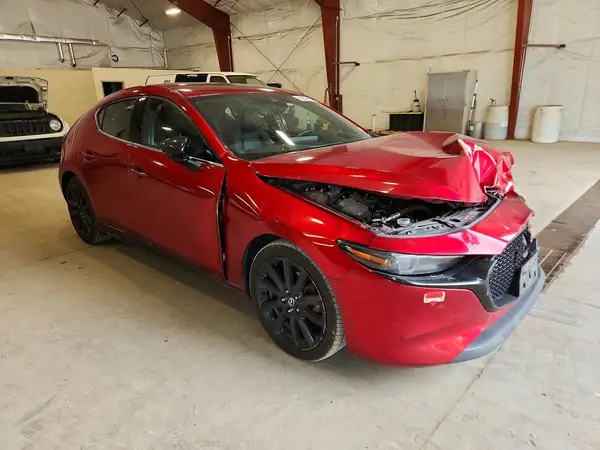 JM1BPBJY8M1335351 — 2021 Mazda 3, photo 4 from Copart 19.10.2026, Front end
