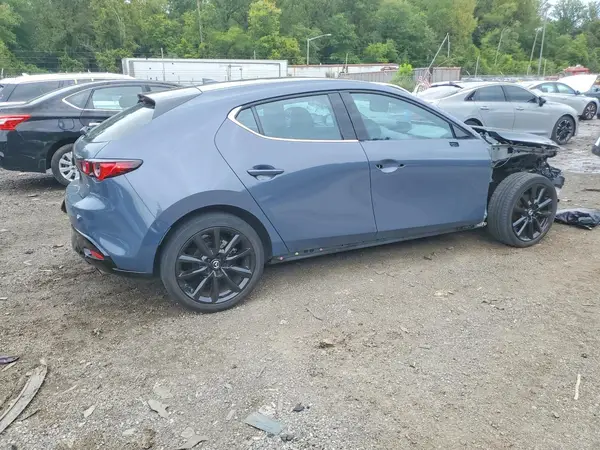 JM1BPAMM2P1608176 — 2023 Mazda 3, фото 3 с аукциона Copart, Передняя часть