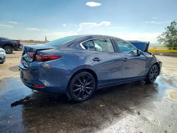 3MZBPBCM9RM413363 — 2024 Mazda 3, фото 3 с аукциона Copart, Передняя часть