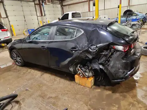 JM1BPALM5S1768806 — 2025 Mazda 3, photo 2 from Copart, Rear end