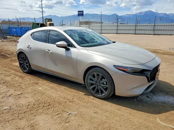 JM1BPAML1T1885984 — 2026 Mazda 3, фото 4 с аукциона Copart, Задняя часть