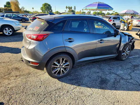 JM1DKFC78H0143085 — 2017 Mazda CX-3, фото 3 з Copart 23.10.2026, Передня частина