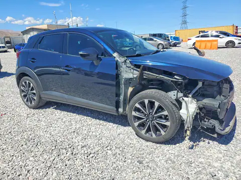 JM1DKFC77K0413205 — 2019 Mazda CX-3, zdjęcie 4 z Copart 26.10.2026, Przód