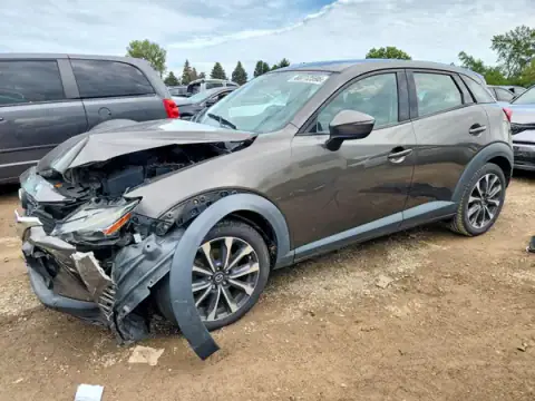 JM1DKFC75K0449152 — 2019 Mazda CX-3, Przód (Front End), zdjęć przed naprawą