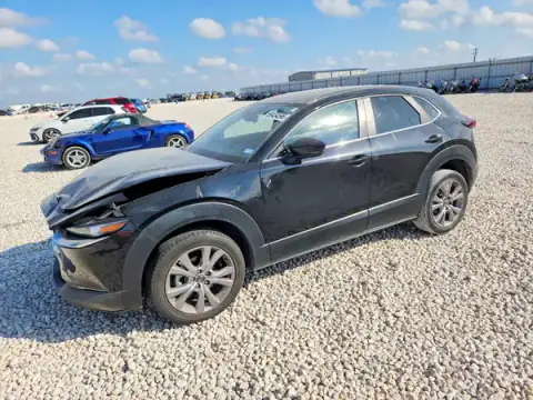 3MVDMACL2LM117905 Mazda CX-30 2020 — Front end damage, before-repair photo