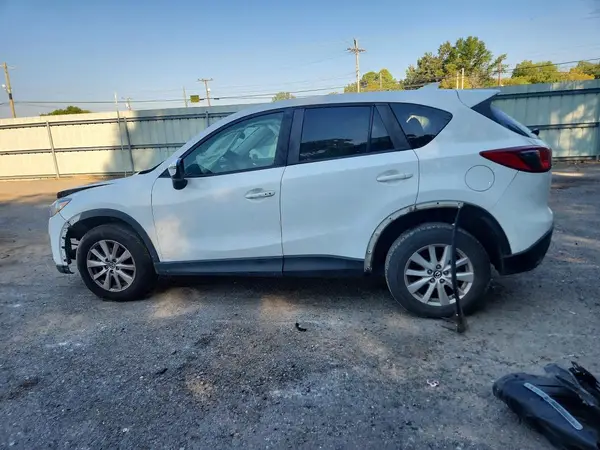 JM3KE2CY0G0699199 — 2016 Mazda CX-5, zdjęcie 2 z Copart 08.10.2026, Przód