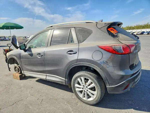 JM3KE2BY2G0802592 — 2016 Mazda CX-5, фото 2 с аукциона Copart, Передняя часть