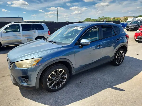 JM3KE4DYXG0607445 Mazda CX-5 2016 — Minor dents and scratches damage, before-repair photo