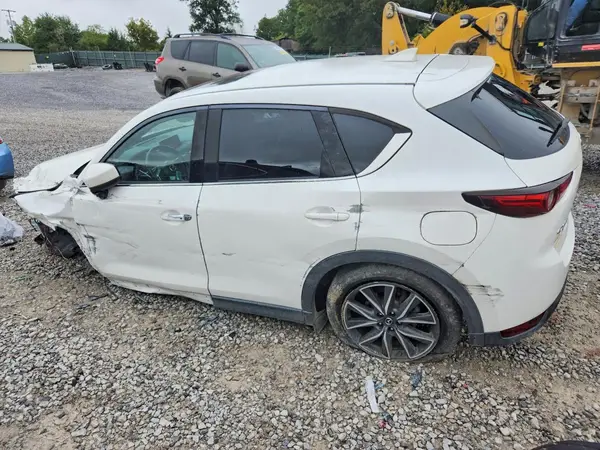 JM3KFBDL3H0154812 — 2017 Mazda CX-5, фото 2 с аукциона Copart, Передняя часть