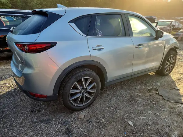 JM3KFBDM2J0306514 — 2018 Mazda CX-5, zdjęcie 3 z Copart 02.10.2026, Przód