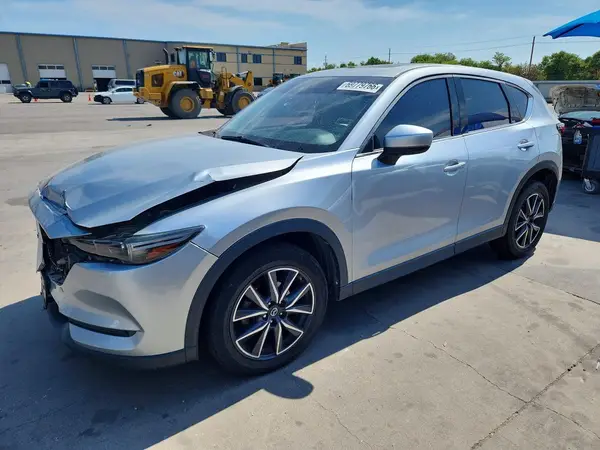 JM3KFADM1J0327140 Mazda CX-5 2018 — Front end damage, before-repair photo