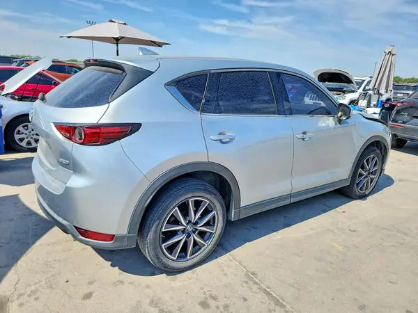 JM3KFADM1J0327140 — 2018 Mazda CX-5, photo 3 from Copart 28.09.2026, Front end