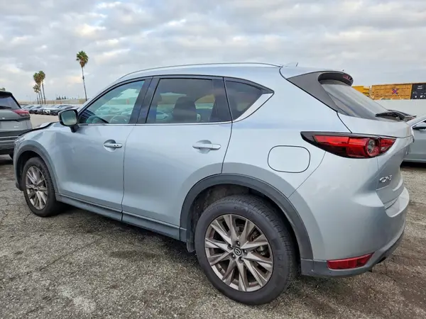 JM3KFADM1M0374267 — 2021 Mazda CX-5, фото 2 с аукциона Copart, Передняя часть