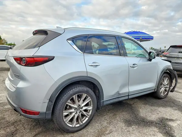JM3KFADM1M0374267 — 2021 Mazda CX-5, фото 3 с аукциона Copart, Передняя часть