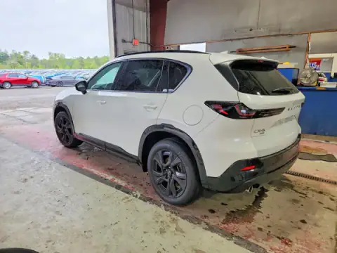 JM3KMEHA8T0105419 — 2026 Mazda CX-5, photo 2 from Copart 21.09.2026, Mechanical damage