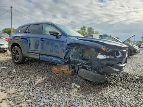 7MMVABDM6RN183111 — 2024 Mazda CX-50, foto 4 de Copart, Lateral