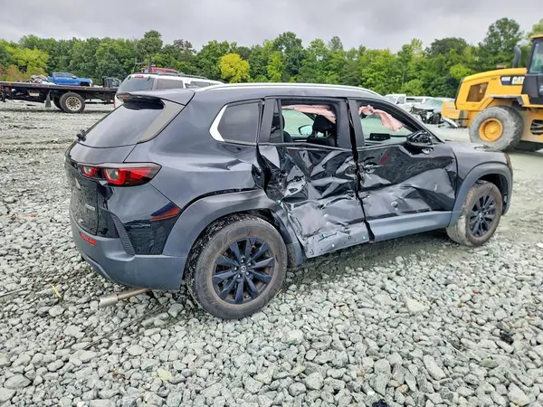7MMVABDM6RN170746 — 2024 Mazda CX-50, zdjęcie 3 z Copart, Bok