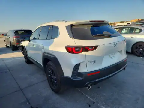 7MMVABAM0SN386442 — 2025 Mazda CX-50, zdjęcie 2 z Copart, Przód