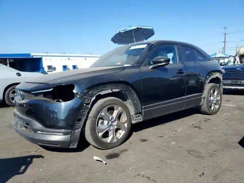 JM1DRACB0N0100746 — 2022 Mazda MX-30, Задня частина (Rear End), фото до ремонту
