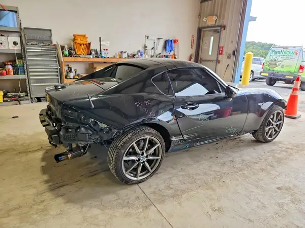 JM1NDAM73N0508865 — 2022 Mazda MX-5, photo 3 from Copart, Front end