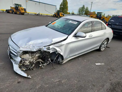 55SWF4KB2FU048641 — 2015 Mercedes-Benz C, წინა ნაწილი (Front End), ფოტოები შეკეთებამდე