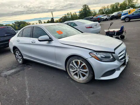 55SWF4KB2FU048641 — 2015 Mercedes-Benz C, foto 4 de Copart 19.10.2026, Parte delantera