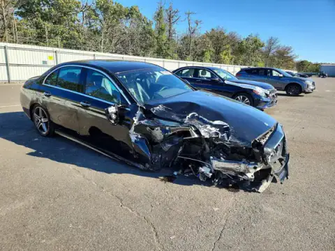 WDDZF4KB3HA158095 — 2017 Mercedes-Benz E-Klasse, photo 4 from Copart, Front end