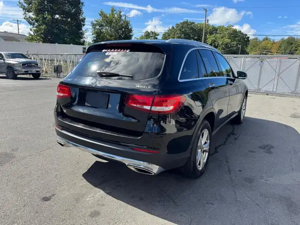 WDC0G4KB9JV051237 — 2018 Mercedes-Benz GLC, photo 3 from Copart 14.10.2026, Minor dents and scratches