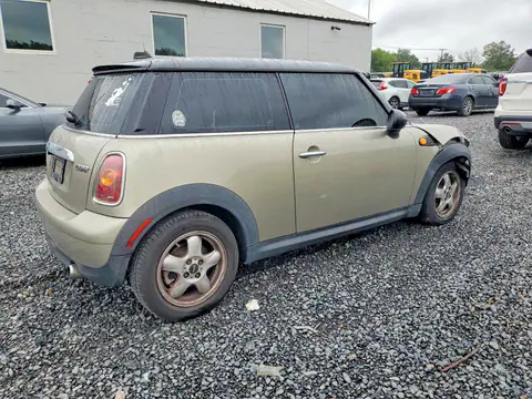2010 MINI COOPER VIN WMWMF3C58ATZ61502 фото 3